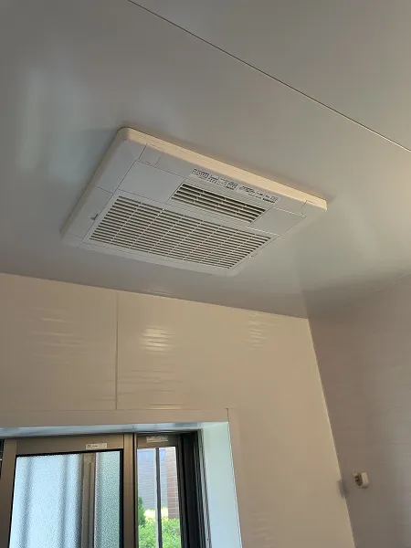 Quạt sưởi phòng tắm và thông gió Takasu BF-231SHA
