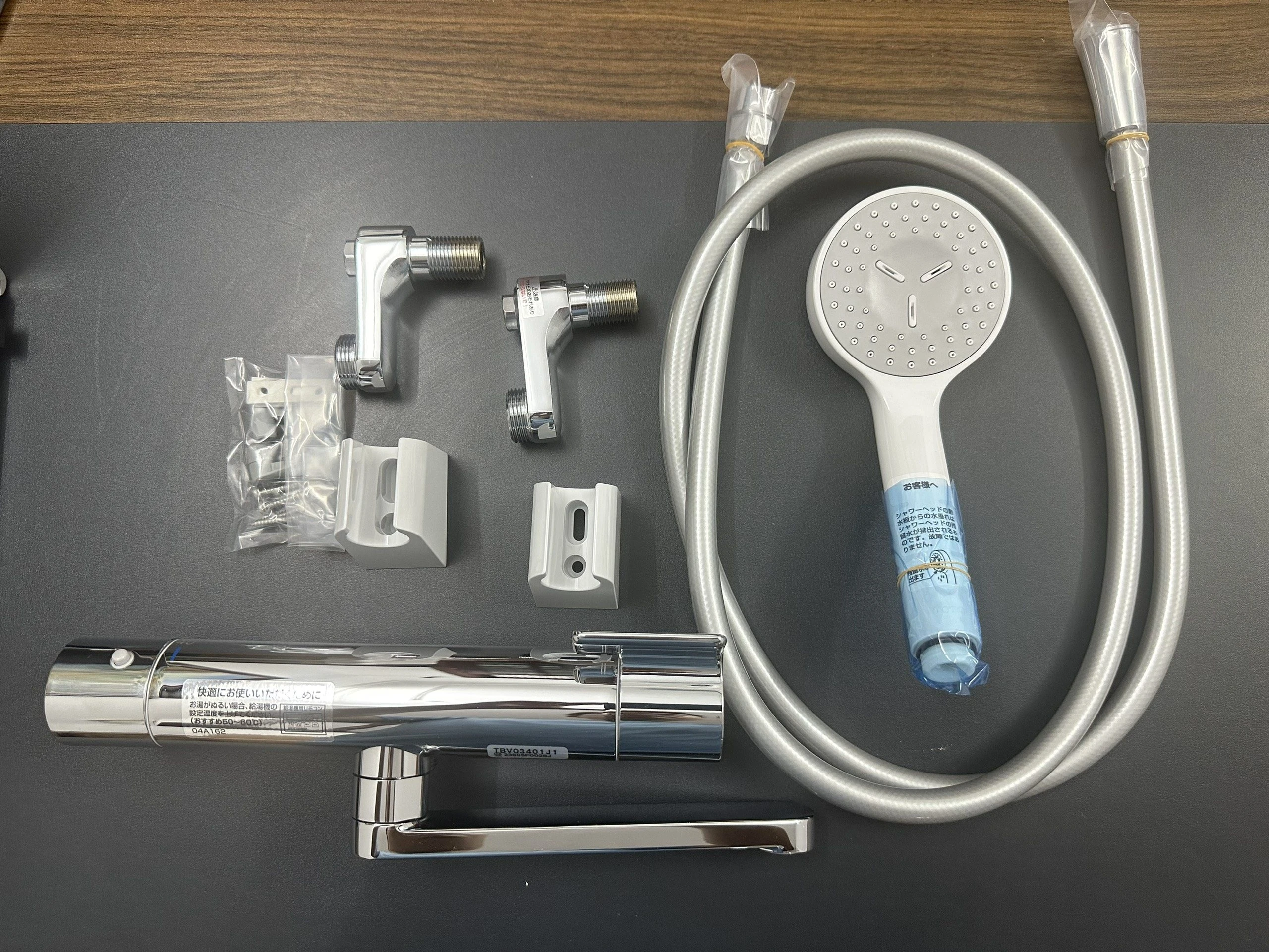 Sen tắm TOTO TBV03401J1
